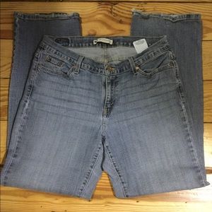 Levi’s curvy bootcut jeans size 16